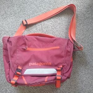 Patagonia mini messenger